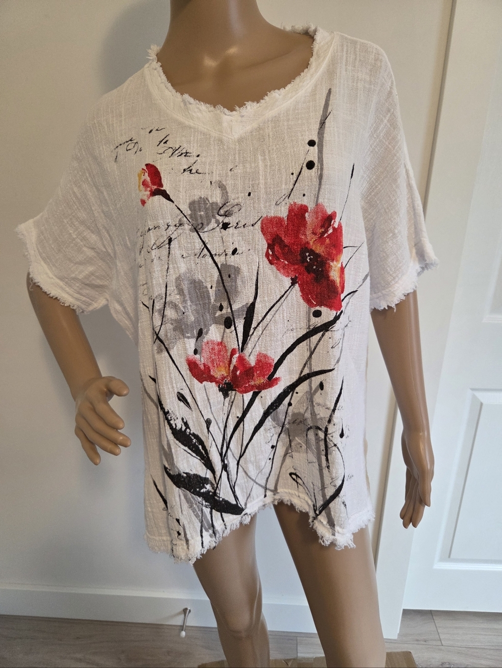Jess & Jane White Poppy Painting Cotton Gauze Top
